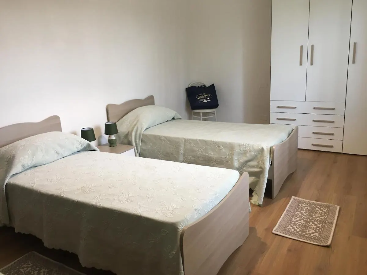 אולביה Seaside Apartments Casa Carla E Casa Andrea 0*,  איטליה